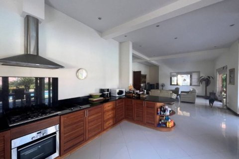 Villa in Hua Hin, Thailand 5 bedrooms № 157436 - photo 6