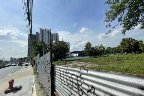 Land in Bangkok, Thailand 6400 sq.m. № 147392 - photo 5