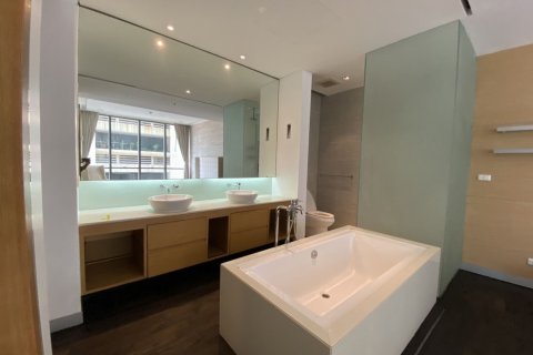 Кондоминиум с 2 спальнями в Клонг Тоэй, Бангкок, Таиланд № 159460 - фото 4