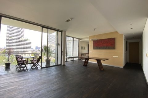 Кондоминиум с 2 спальнями в Клонг Тоэй, Бангкок, Таиланд № 159460 - фото 2