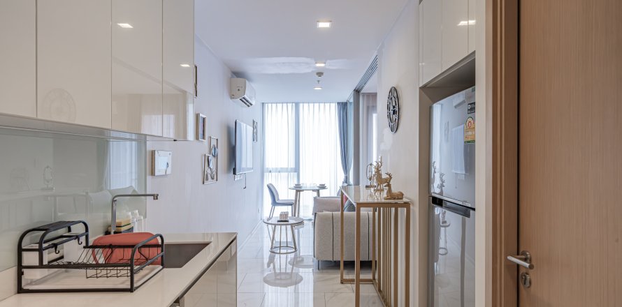 Studio in the Condo in Watthana, Bangkok, Thailand  № 159458