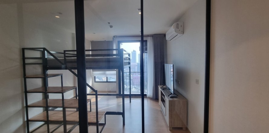 Студия в кондо в Ваттхане, Бангкок, Таиланд № 164398