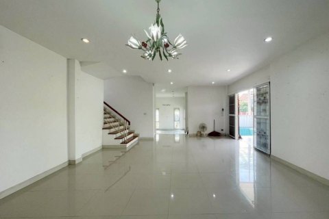 Maison à Khlong Sam Wa, Bangkok, Thaïlande 4 chambres № 164397 - photo 2