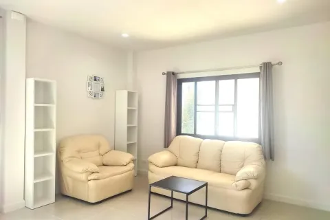 House in San Kamphaeng, Thailand 3 bedrooms № 158434 - photo 3