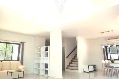 House in San Kamphaeng, Thailand 3 bedrooms № 158434 - photo 7