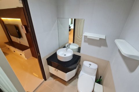 Studio in the Condo in Watthana, Bangkok, Thailand  № 158428 - photo 14