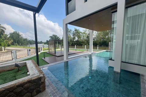 Дом в Сураттхани, Таиланд с 5 спальнями  № 158429 - фото 5