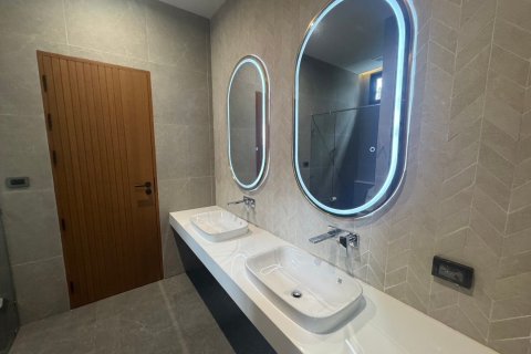 Дом в Сураттхани, Таиланд с 5 спальнями  № 158429 - фото 21