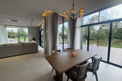 Дом в Сураттхани, Таиланд с 5 спальнями  № 158429 - фото 9