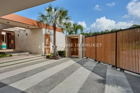 House in Phuket, Thailand 4 bedrooms № 135378 - photo 30