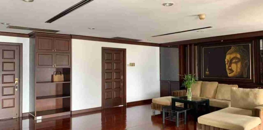 Condo in Phaya Thai, Bangkok, Thailand, 4 bedrooms № 184100