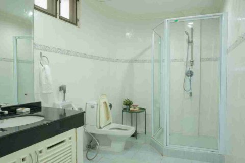 Condo in Bangkok, Thailand, 3 bedrooms № 184097 - photo 6