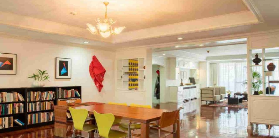 Condo in Bangkok, Thailand, 3 bedrooms № 184097