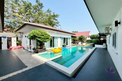 Вилла в Чиангмае, Таиланд с 6 спальнями  № 162657