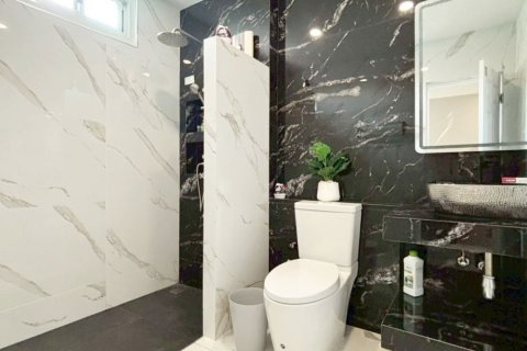 Вилла в Чиангмае, Таиланд с 6 спальнями  № 162657 - фото 17