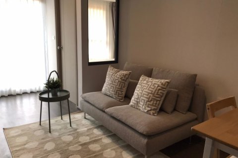 Студия в кондо в Пхракханонге, Бангкок, Таиланд № 151900 - фото 3