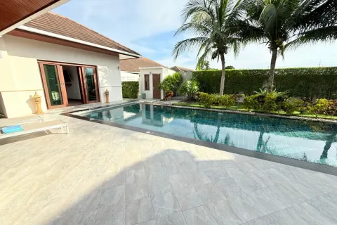 Villa in Hua Hin, Thailand 4 bedrooms № 151899 - photo 13