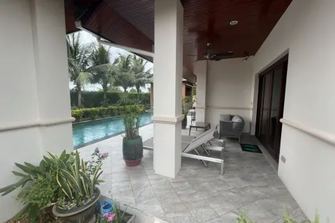 Villa in Hua Hin, Thailand 4 bedrooms № 151899 - photo 10