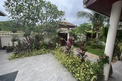 Villa in Hua Hin, Thailand 4 bedrooms № 151899 - photo 15