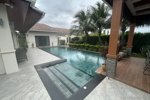 Villa in Hua Hin, Thailand 4 bedrooms № 151899 - photo 9