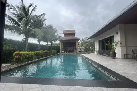 Villa in Hua Hin, Thailand 4 bedrooms № 151899 - photo 12