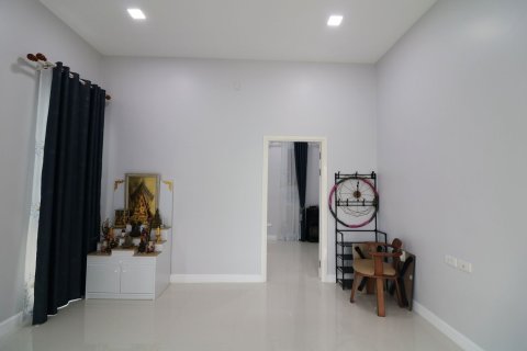 House in Udon Thani, Thailand 3 bedrooms № 151901 - photo 11