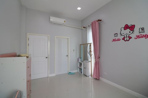 House in Udon Thani, Thailand 3 bedrooms № 151901 - photo 23