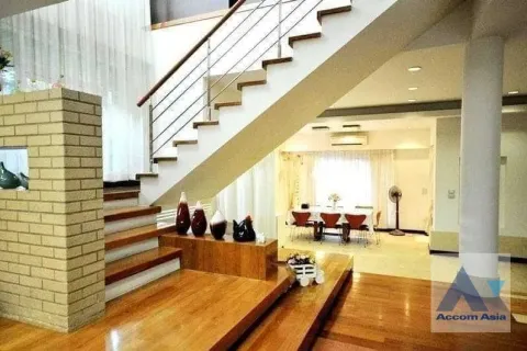 Haus in Dusit, Bangkok, Thailand 4 Schlafzimmer № 217095 - Foto 5