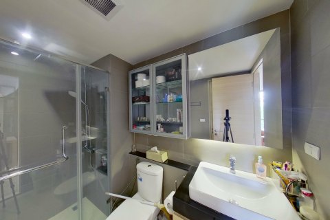 Студия в кондо в Банг Раке, Бангкок, Таиланд № 159620 - фото 6