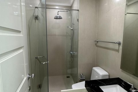 Condo in Watthana, Bangkok, Thailand, 3 bedrooms  № 159619 - photo 19