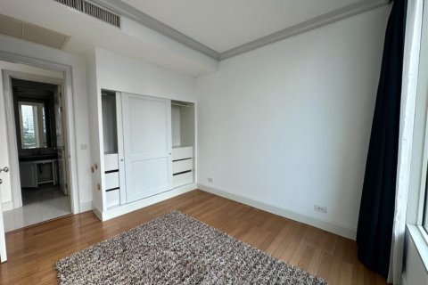 Condo in Watthana, Bangkok, Thailand, 3 bedrooms  № 159619 - photo 13