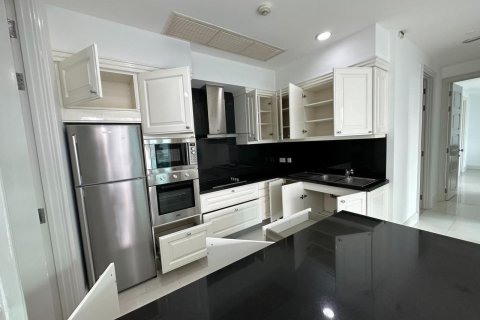 Condo in Watthana, Bangkok, Thailand, 3 bedrooms  № 159619 - photo 7