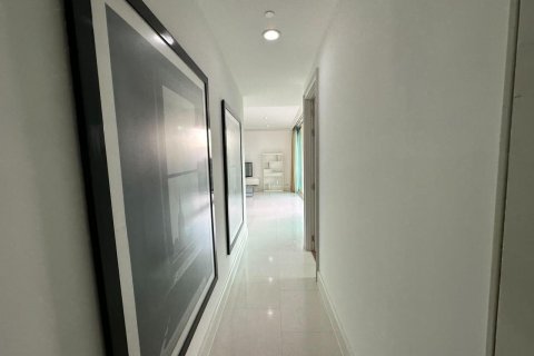Condo in Watthana, Bangkok, Thailand, 3 bedrooms  № 159619 - photo 10