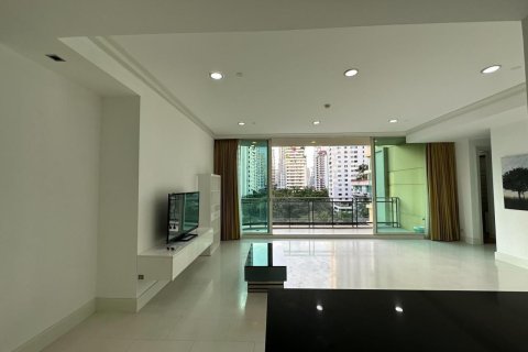Condo in Watthana, Bangkok, Thailand, 3 bedrooms  № 159619 - photo 6