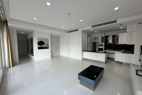 Condo in Watthana, Bangkok, Thailand, 3 bedrooms № 159619