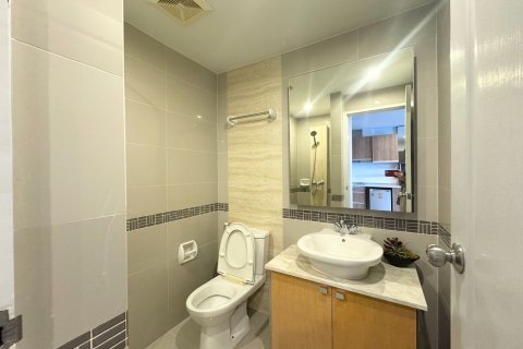 Studio dans le Condo à Khlong Toei, Bangkok, Thaïlande № 159616 - photo 8