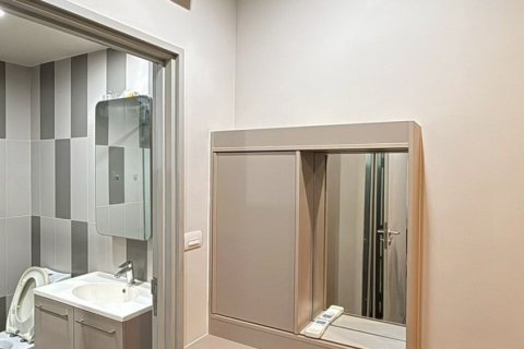 Студия в кондо в Пхая Тая, Бангкок, Таиланд № 159618 - фото 3