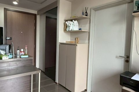 Студия в кондо в Пхая Тая, Бангкок, Таиланд № 159618 - фото 5