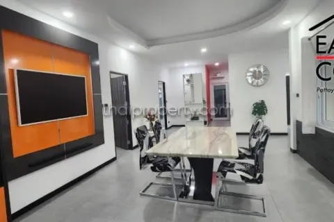 Casa de 3 dormitorios en Pattaya, Tailandia № 213467