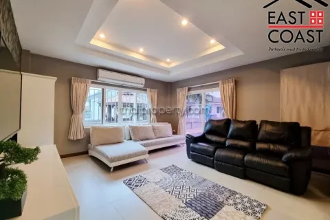 Casa de 5 dormitorios en Pattaya, Tailandia № 213471 - foto 7