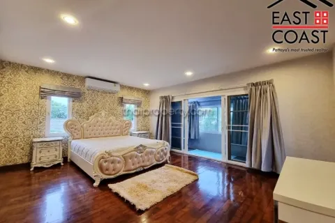 Casa de 5 dormitorios en Pattaya, Tailandia № 213471 - foto 23