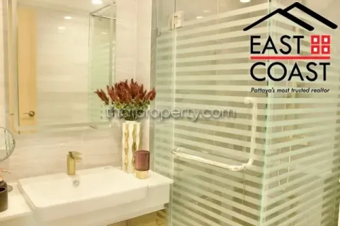 Condominio de 2 dormitorios en Jomtien Beach, Pattaya, Tailandia № 213472 - foto 12