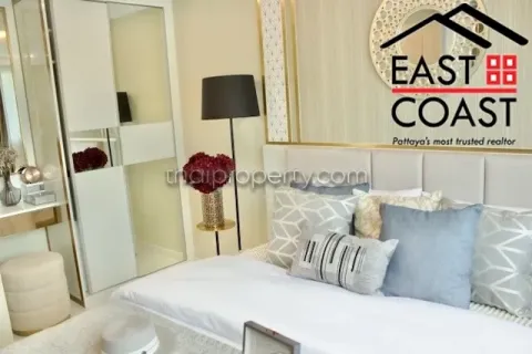 Condominio de 2 dormitorios en Jomtien Beach, Pattaya, Tailandia № 213472 - foto 14