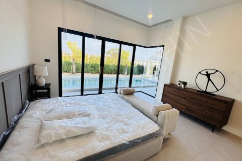 Villa in Hua Hin, Thailand 3 bedrooms № 194782 - photo 5