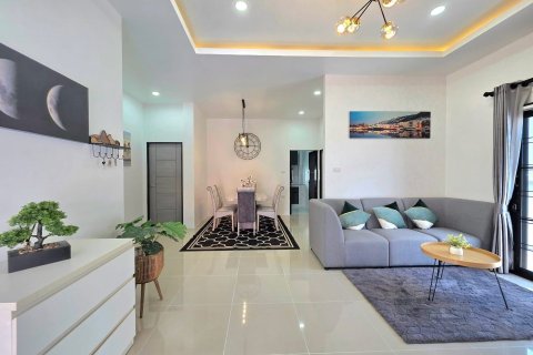 House in Pattaya, Thailand 3 bedrooms № 164114 - photo 2