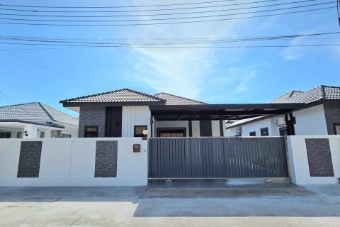 House in Pattaya, Thailand 3 bedrooms № 164114