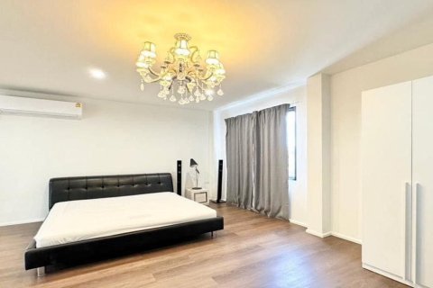 Дом в Кхлонг Сане, Бангкок, Таиланд с 6 спальнями  № 167682 - фото 6