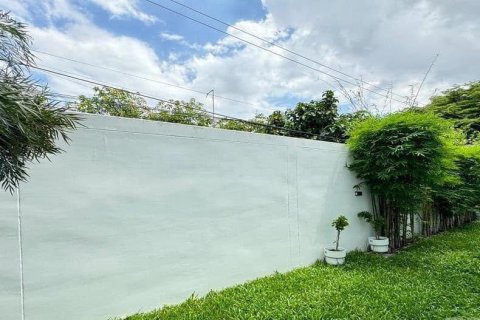 Дом в Кхлонг Сане, Бангкок, Таиланд с 6 спальнями  № 167682 - фото 10