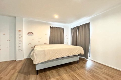 Дом в Кхлонг Сане, Бангкок, Таиланд с 6 спальнями  № 167682 - фото 16