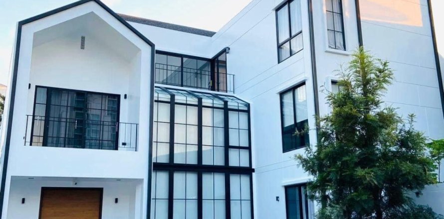 Дом в Кхлонг Сане, Бангкок, Таиланд с 6 спальнями  № 167682